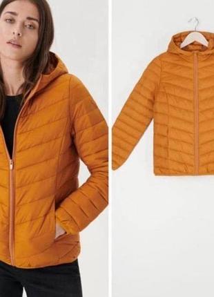 Стьобана жіноча куртка