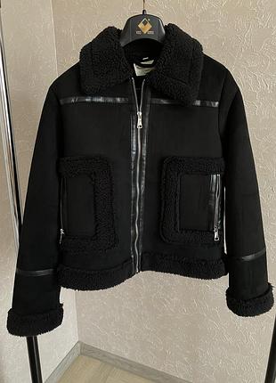 🔥 стильна дублянка. дуже актуальна модель у стилі zara. не носилась, привезнна з мілану. колір чорний, розмір l/xl, але маломірить реально підійде s/m