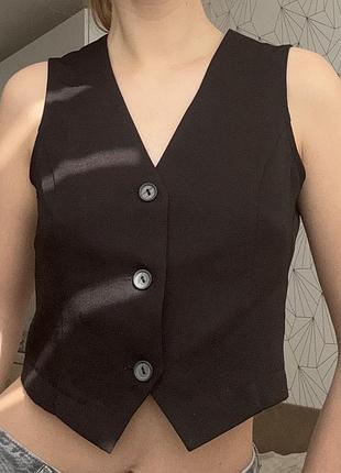 Чорний жилет amoslook