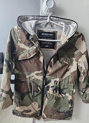 Продам ветровку reserved