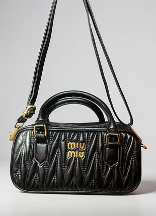 Сумка чорна шкіряна miu miu