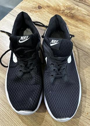 Кросівки nike універсальні