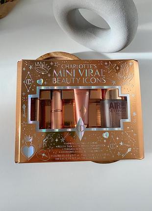 Подарочный набор косметики для макияжа charlotte tilbury charlotte's mini viral beauty icons 41.3 г