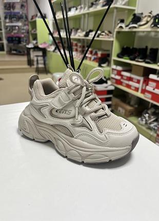 Кросівки дитячі