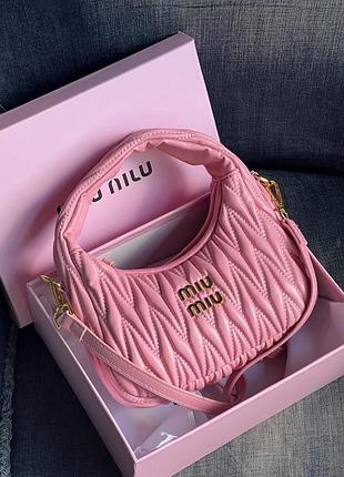 Сумка miu miu wonder matelasse leather hobo рожевий