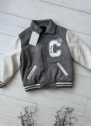 Дуже гарна куртка на хлопця zara 122 см