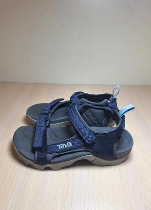 Босоножки teva