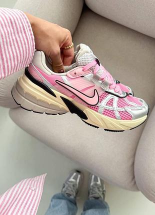 Женские кроссовки v2k runtek pink