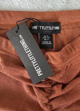 Спідниця бренду prettylittlething. 3
