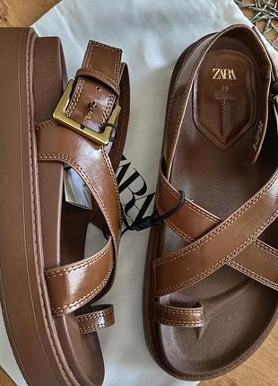 Zara босоніжки