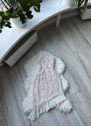 Біла мереживна сукня на брителях 🌸