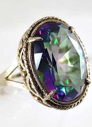Новое серебряное кольцо с крупным камнем. 925 проба.