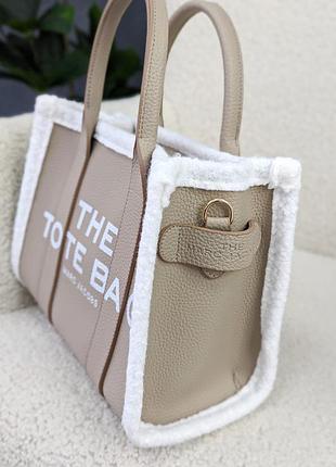 Кожаный женский шопер marc jacobs городской брендовый шопер марк джейкобс сумка для девушки через плечо бежевый