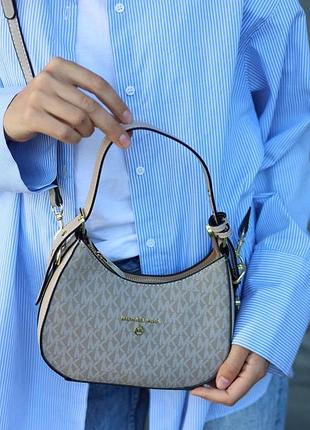 Шкіряна жіноча сумка багет michael kors міська багетна сумка для дівчини майкл корс брендова сумка для жінки