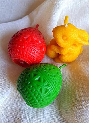 Зайчик ( кролик) в крупной корзине пчелиный воск