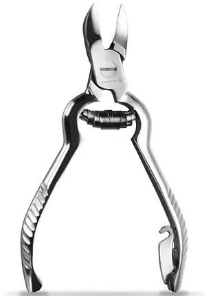 Щипцы маникюрные victorinox 8.2030.13