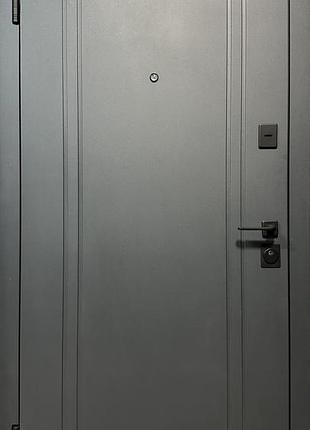 Двері вхідні металеві квартира лайн 2 антрацит 860/960х2050х68 ліве/праве