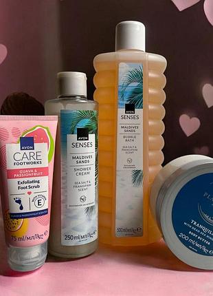 Подарунковий spa набір avon «мальдівські піски»: піна для ванни 500 мл + гель для душу 250 мл + скраб для ніг + крем-баттер