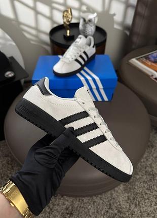 Женские кроссовки adidas bermuda pale grey black