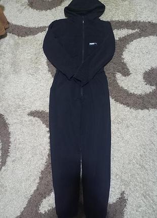 Продам комбинезон puma