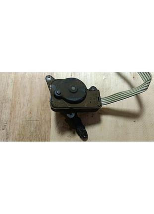 Моторчик заслонки печки 357907511b volkswagen vento 1.8 93г.в.