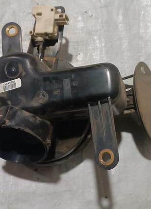 Лючок бензобака 1636300567 mercedes ml