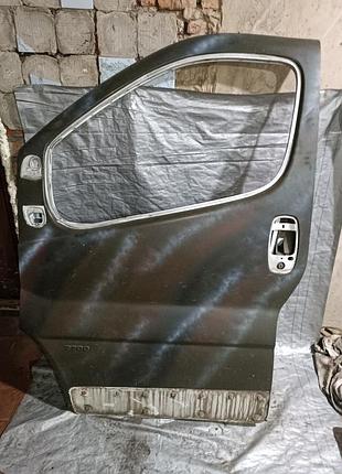 Двері передня ліва opel vivaro