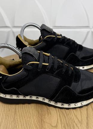 Жіночі кросівки valentino