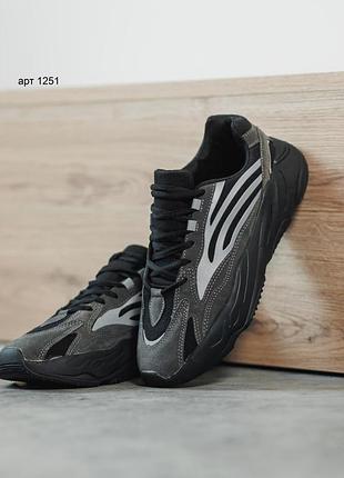 Мужские кроссовки adidas yeezy boost 700 v2 dark grey reflective
