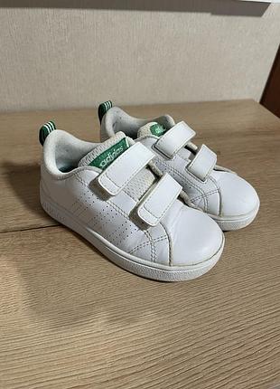 Кросівки дитячі шкіряні adidas 25 на липучках білі