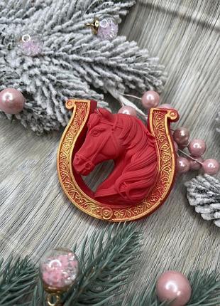 Мыло ручной работы «подковое с лошадью» (40 г), новогодний сувенир