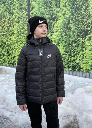 Легкая весенняя подростковая куртка nike (стограмовка),размеры 140 146 152