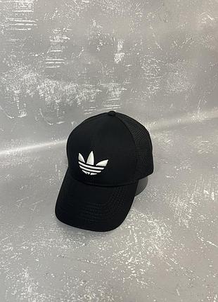 Черная кепка с сеткой adidas(адидас)