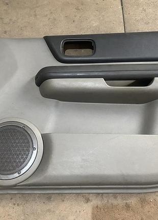 Обшивка дверей передняя правая nissan x-trail t30 (80900-8h300)