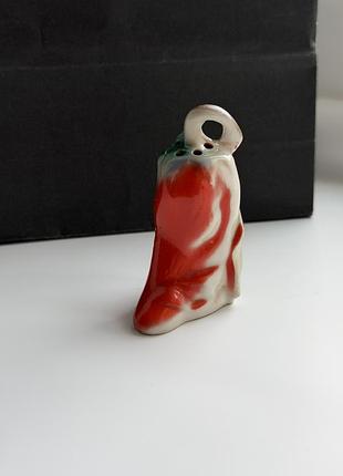 Старовинна порцелянова солонка. декоративна статуетка