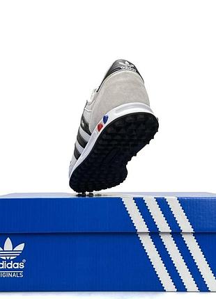 Adidas la trainer dark beige black 2