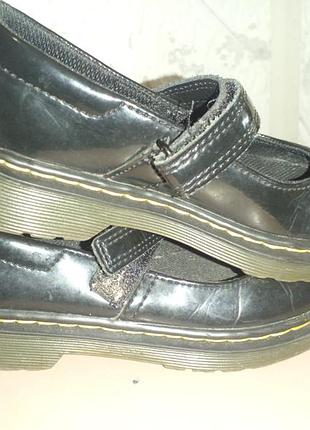 Распродажа 2+1 туфли лаковые на липучках для девчонки 6