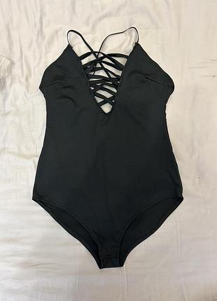 Купальник цільний