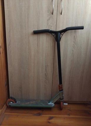 Продам трюковый самокат