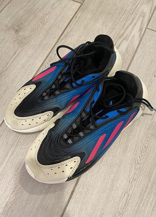 Жіночі кросівки adidas