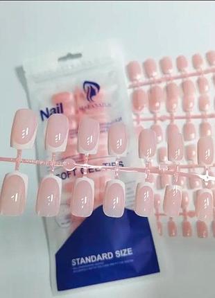 Гелевые типсы для наращивания с французским маникюром mafanails глянцевые квадрат m 120 шт розовые с тонким