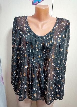 Блуза,кофта річна в квіточку