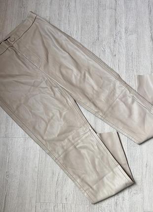 Штани жіночі з екошкіри нюдові zara