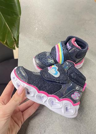 Кросівки дитячі, для дівчинки skechers з підсвіткою