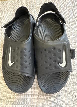 Сандалі nike