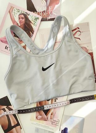 Спортивний топ nike m 38 75b 75c 80a 80b