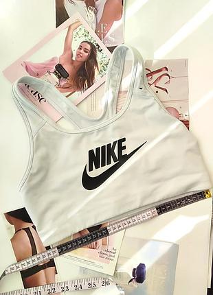 Топ спортивний nike m 38 10 75b 75c 80a 80b