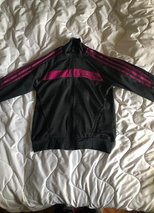 Женская черная кофта фирмы adidas оригинал для девочки 13-14 лет