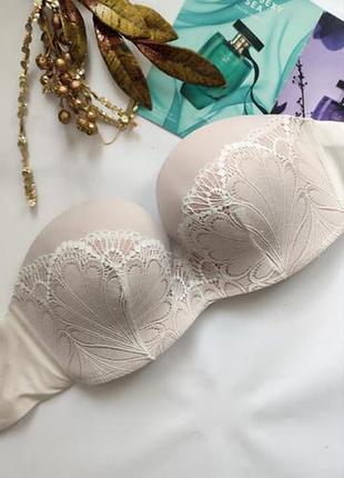 Каркасний бюстгальтер без бритель wonderbra 
34dd 75e