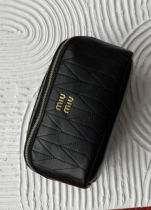Женская косметичка miu miu черный золото